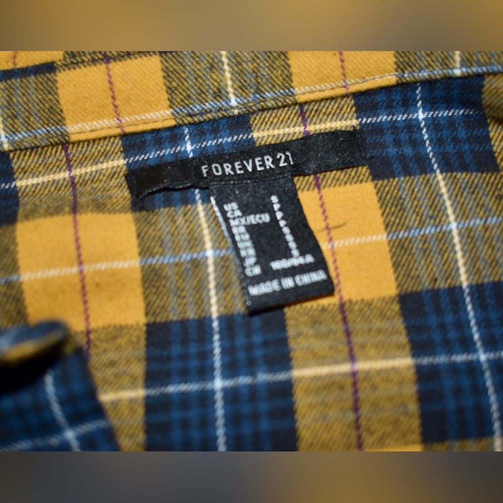 Cropped flannel - Picture 3 of 6